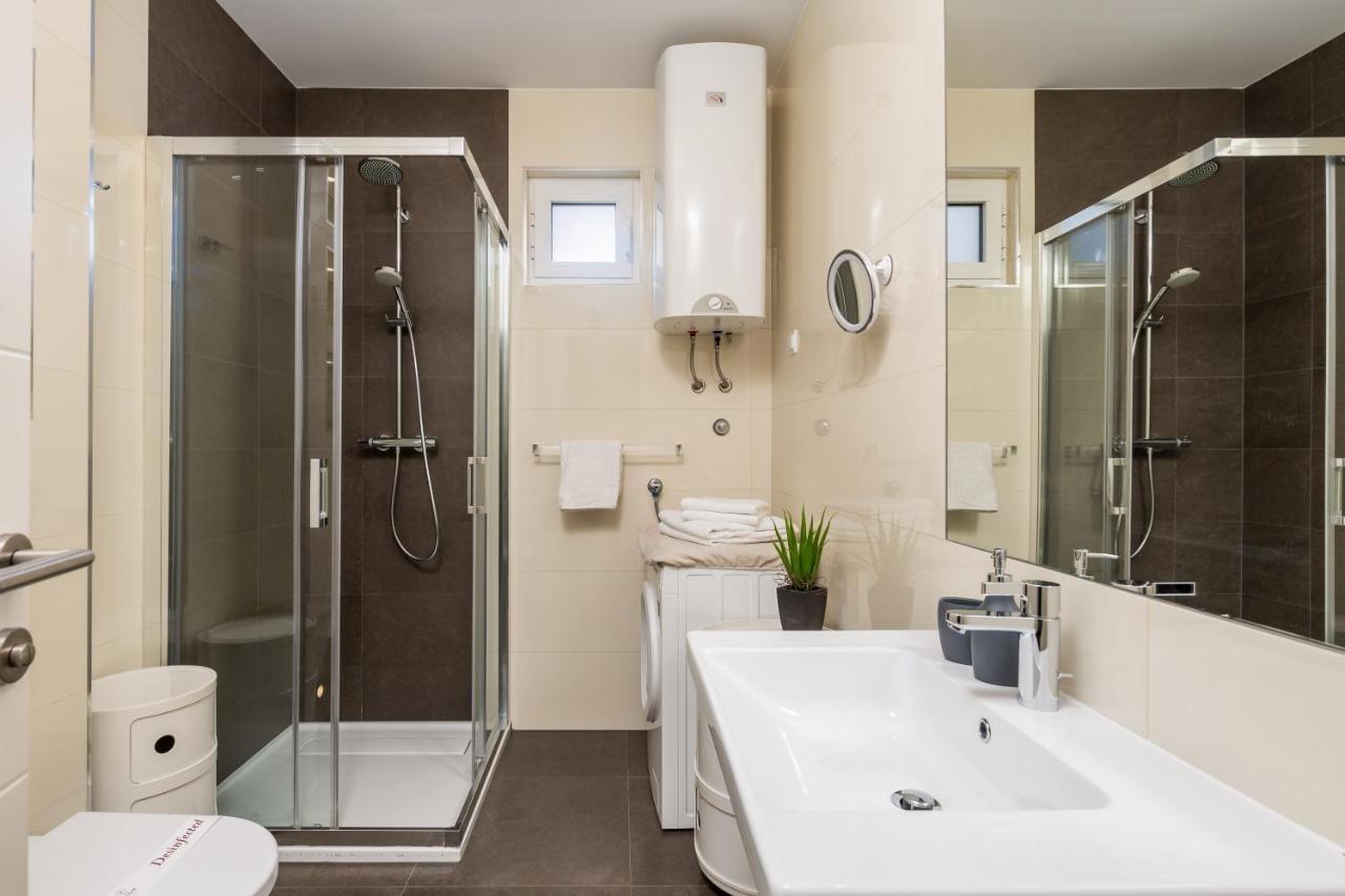 Apartment Mara Opatija With Rooftop Swimming Pool Ічичі Екстер'єр фото